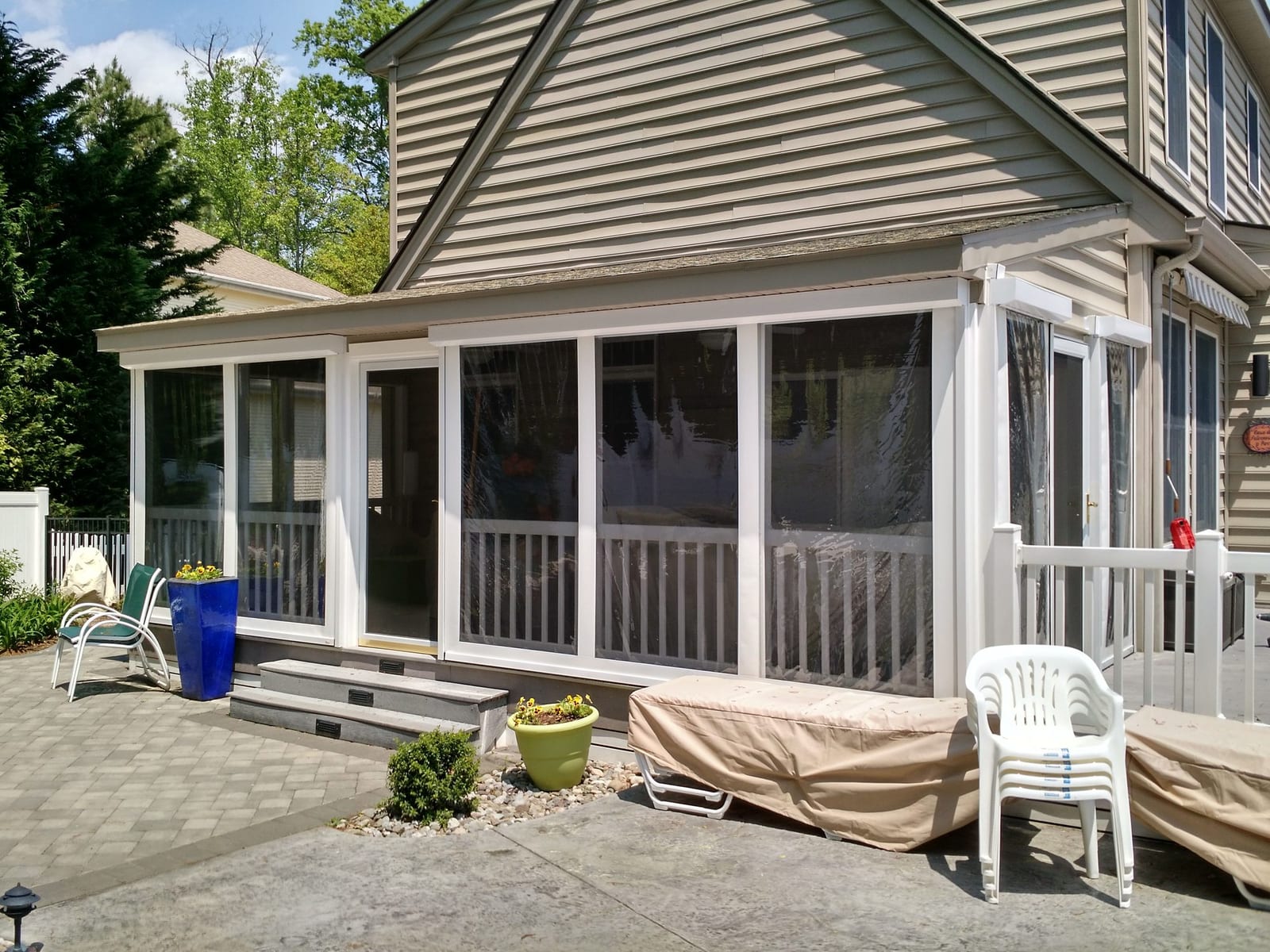 Motorized screen enclosure on home